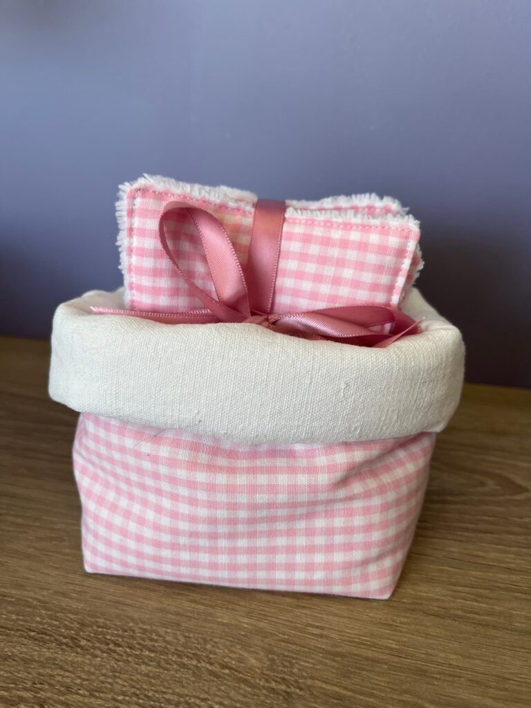 Panier de carrés démaquillants, atelier couture Carmaux