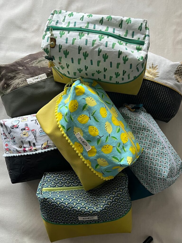 Trousses de toilette uniques et personnalisées, fabriquée par un artisan à Carmaux