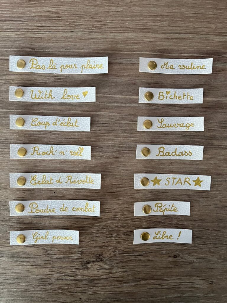 Etiquettes personnalisées avec pression : pas là pour plaire, with love, éclat et révolte, pépite, star, sauvage, libre, bichette, ma routine